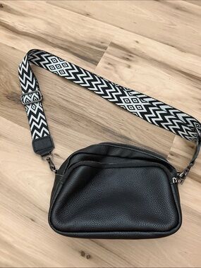 Black Pebbled Crossbody Bag with Patterned Strap